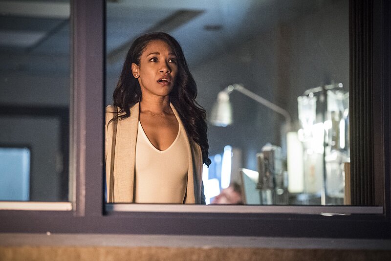 Ground Punch The Flash Season 3 Episode 3 4